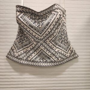 NWT Black, Beige, and White  Geometric Strapless Top By White House/Bkack Market